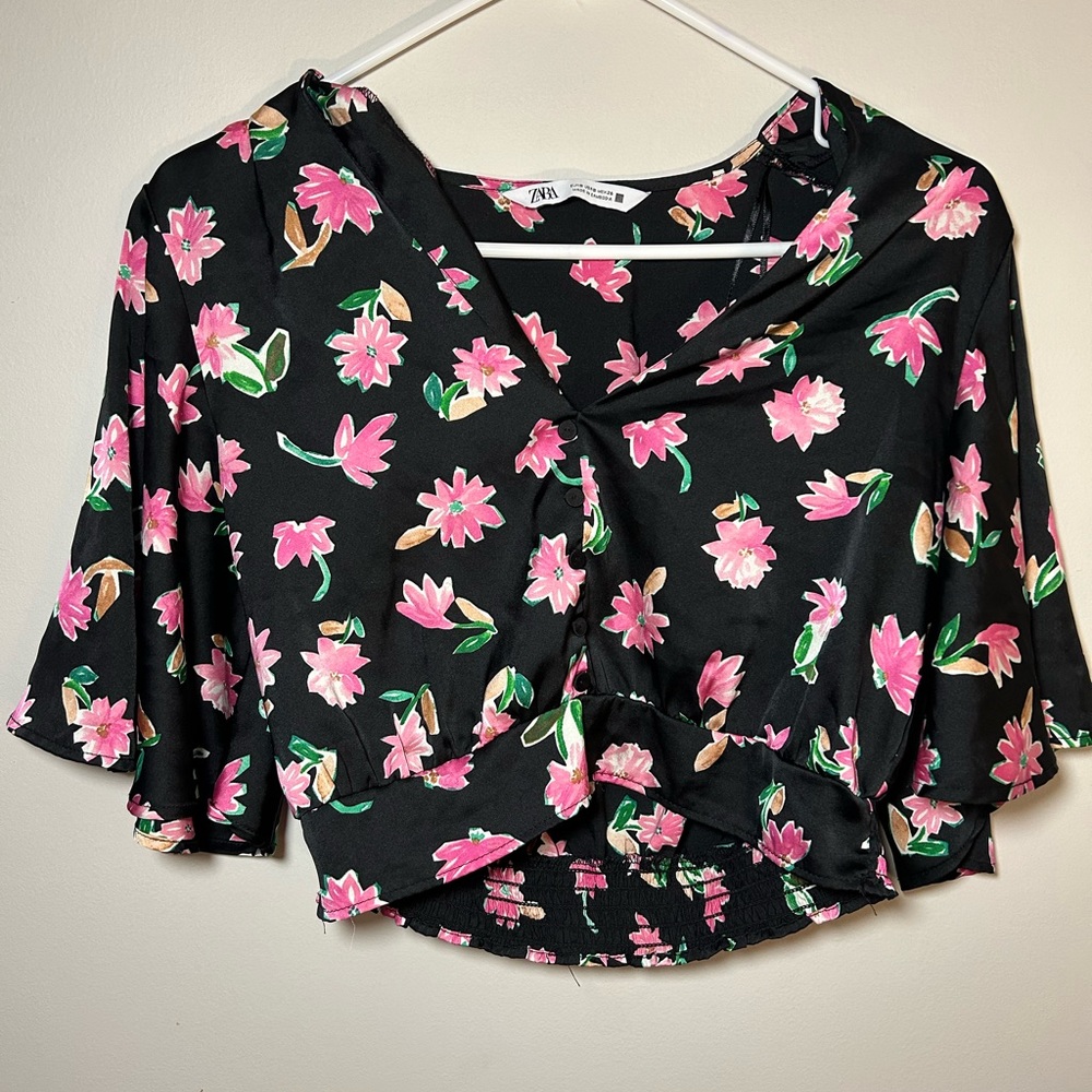 Black and pink tropical crop top